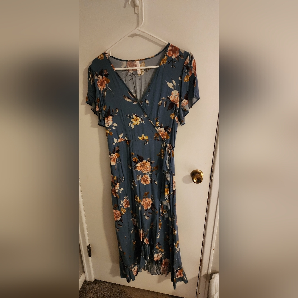 Xhilaration Blue Floral Midi Dress
